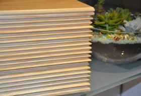 Urna onda frassino particolare lavorazione